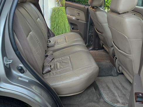 Used 2001 Toyota 4Runner Limited image 25