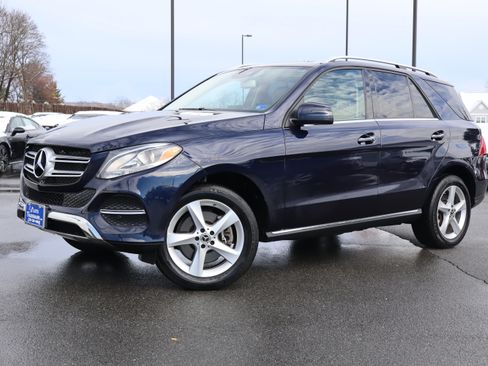 Used 2019 Mercedes-Benz GLE 400 image 2