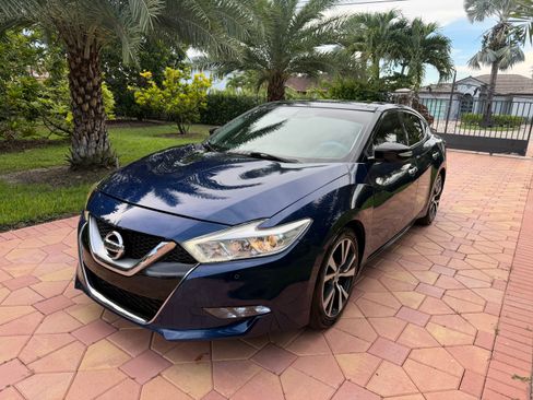 Used 2018 Nissan Maxima SL FWD image 1