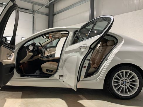 Used 2013 BMW 535i xDrive image 9