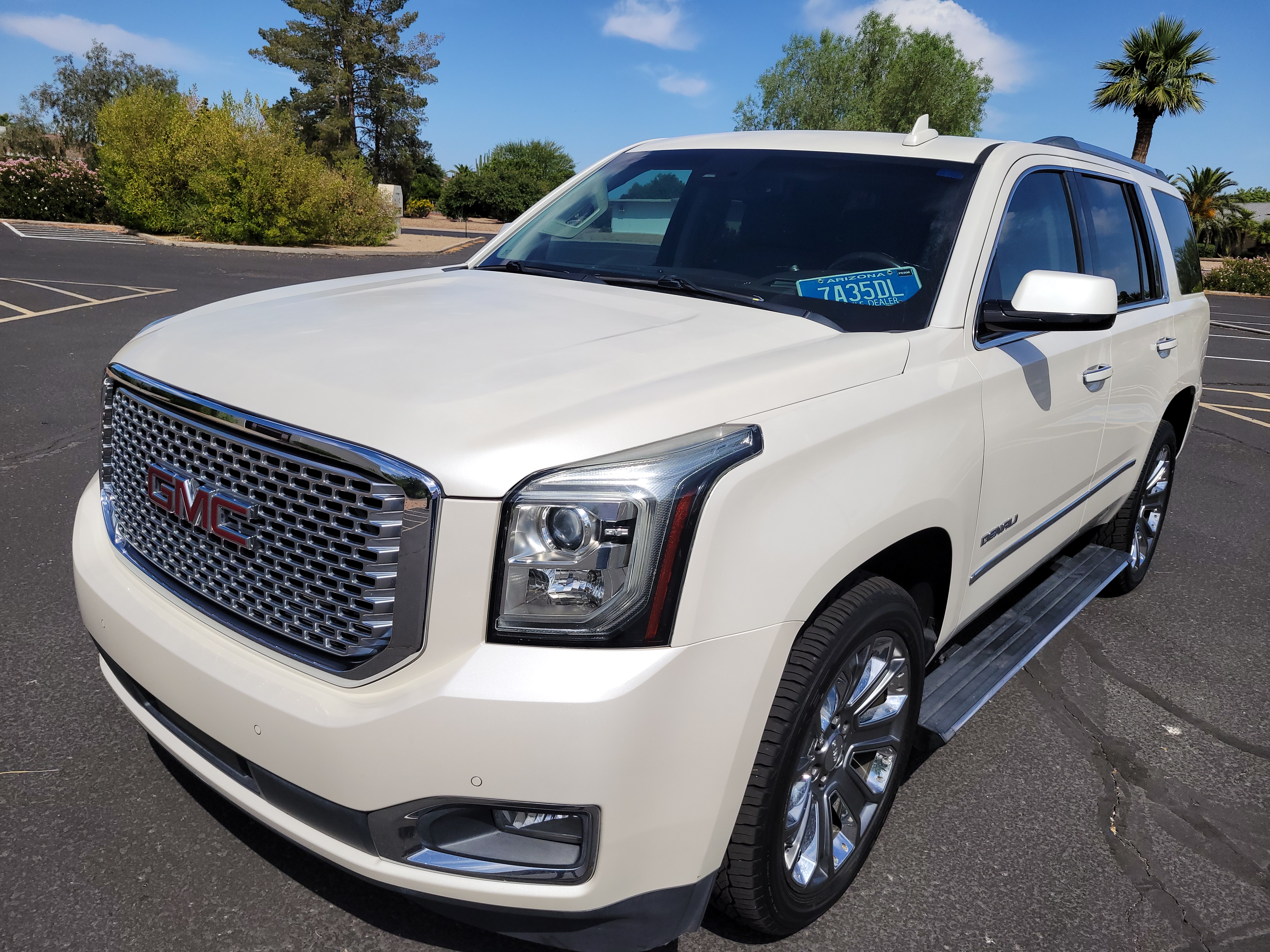 Used 2015 GMC Yukon Denali Ultimate AWD/4WD image 3