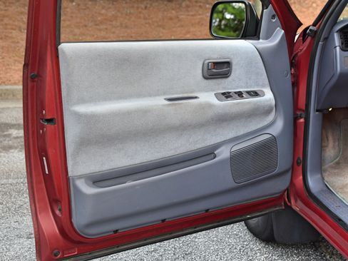 Used 1997 Toyota T100 SR5 image 30