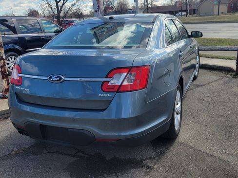 Used 2010 Ford Taurus SEL image 3