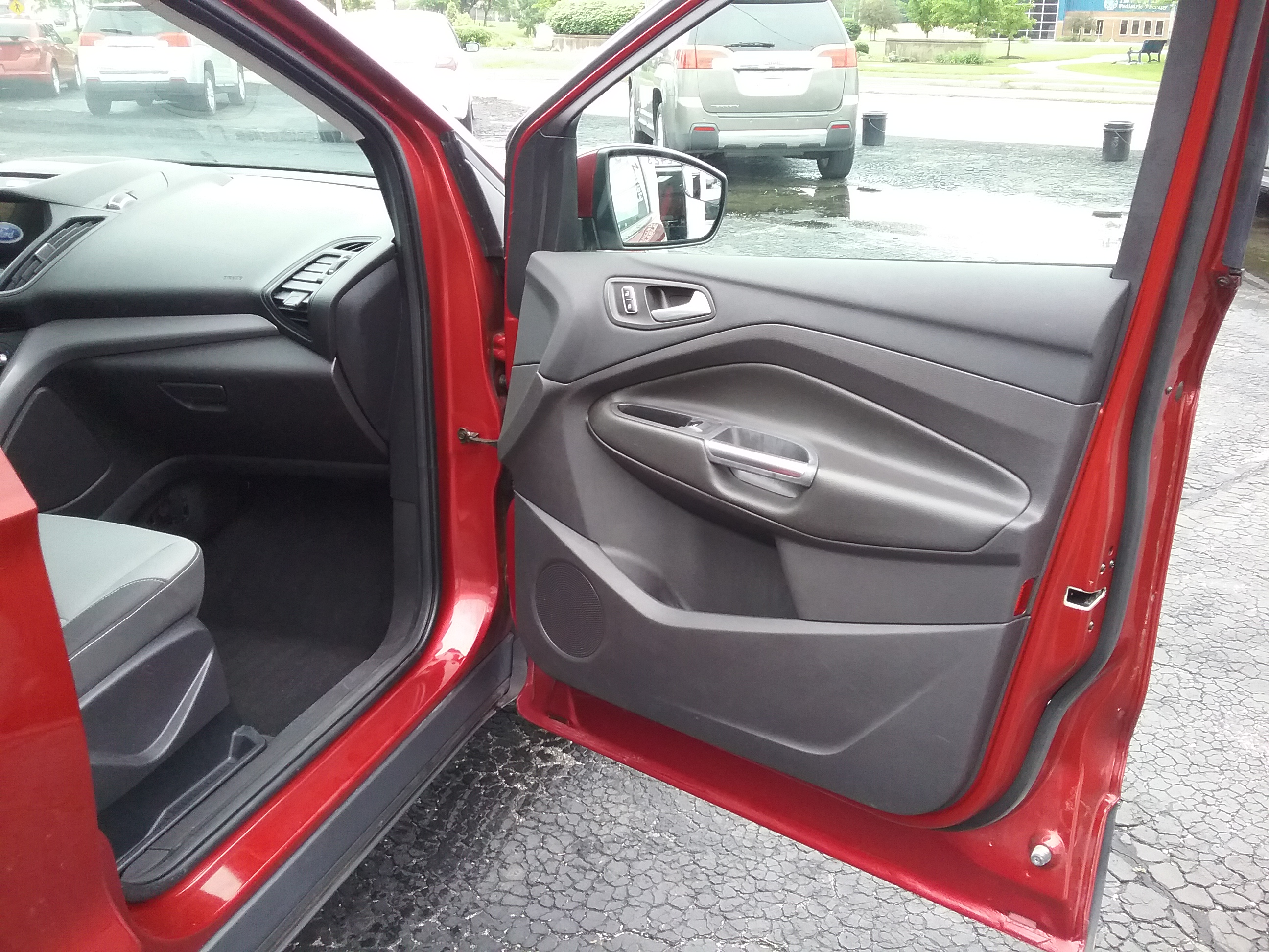 Used 2016 Ford Escape SE FWD image 33