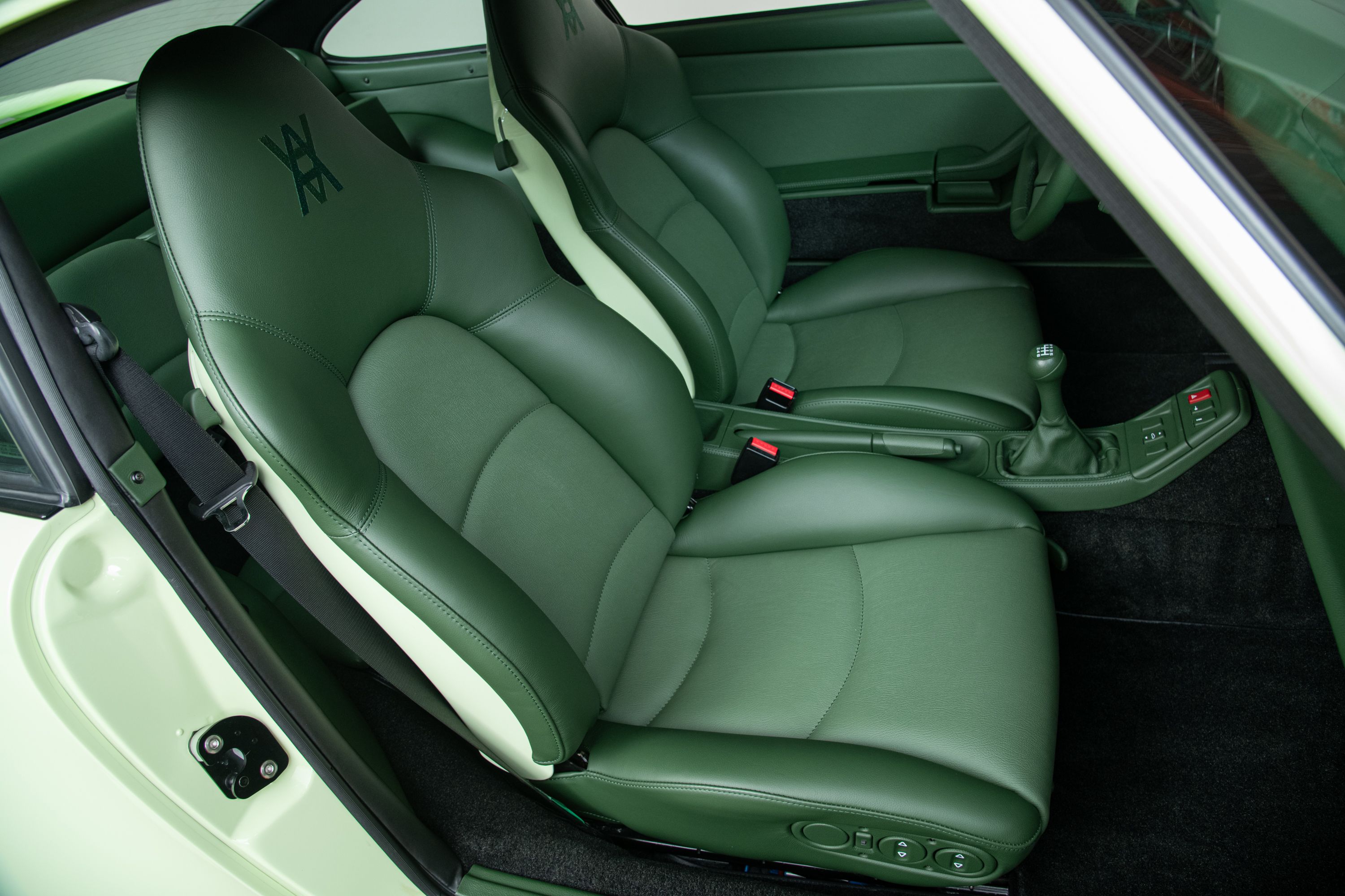 Used 1998 Porsche 911 Carrera S RWD image 23