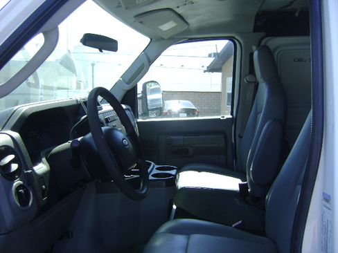 Used 2010 Ford E-250 and Econoline 250 UNAVAIL RWD image 10