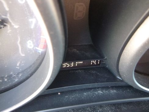 Used 2012 MAZDA MAZDA3 i Touring image 17