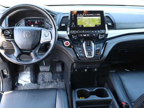 Used 2023 Honda Odyssey Touring image 17