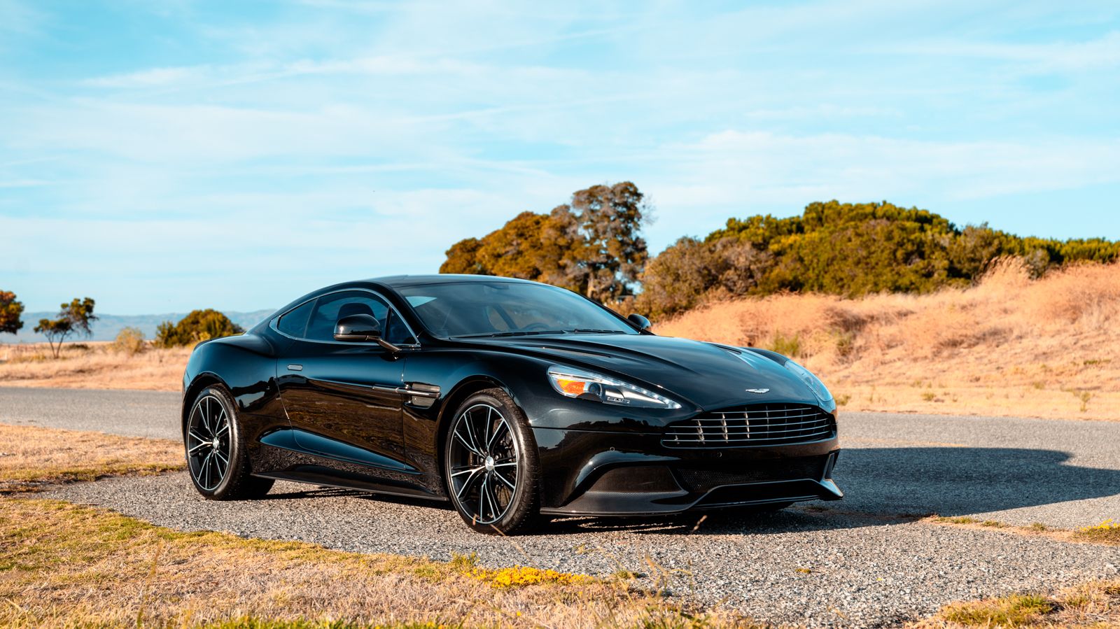 Used 2014 Aston Martin Vanquish Coupe RWD image 1