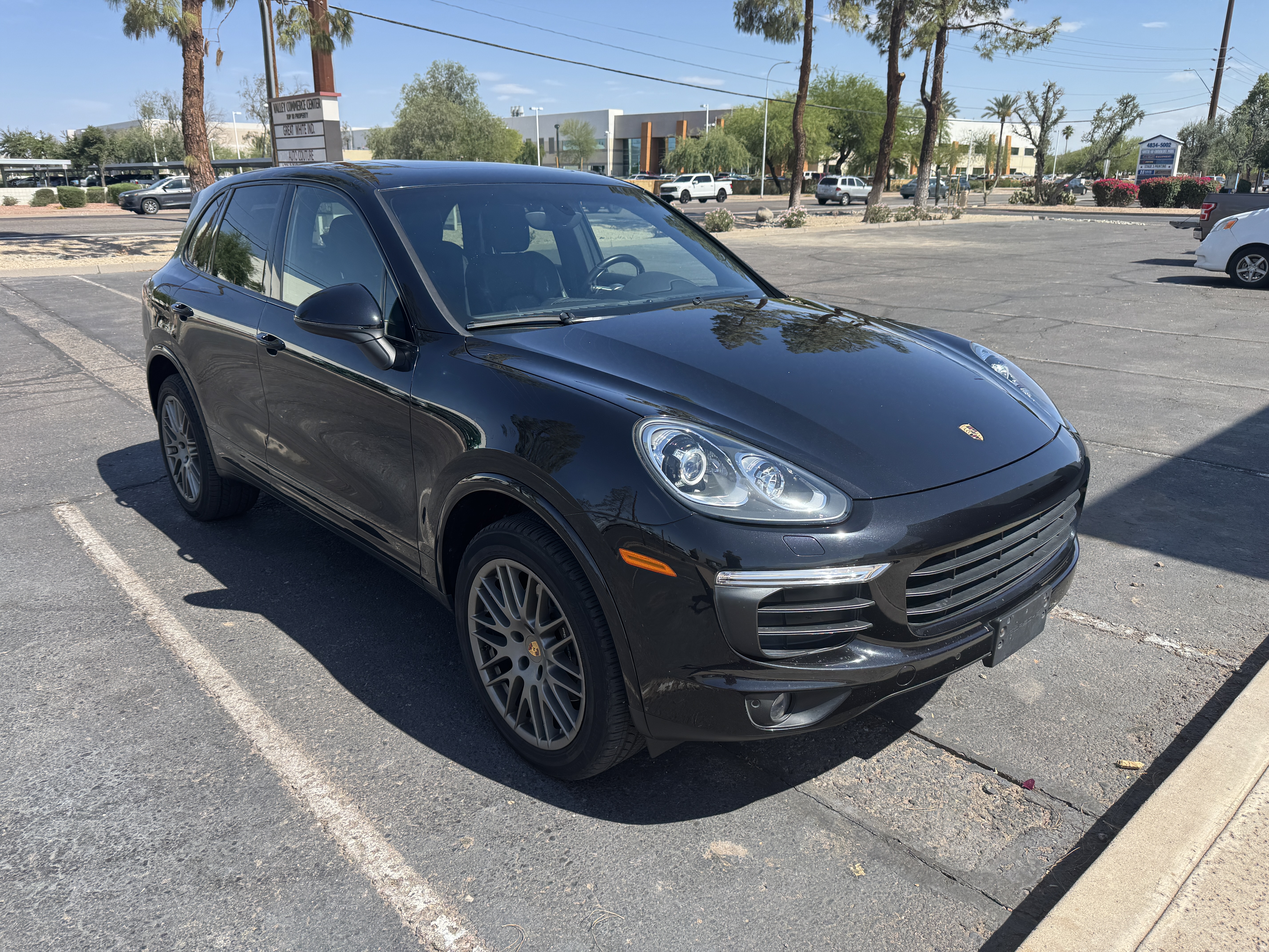 Used 2017 Porsche Cayenne Platinum Edition AWD/4WD image 20
