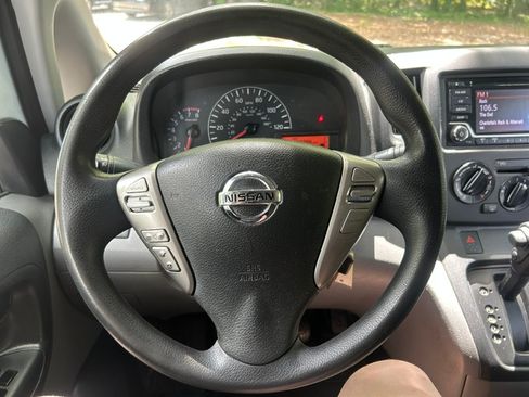 Used 2019 Nissan NV200 S FWD image 11