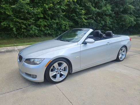 Used 2009 BMW 335i Convertible RWD image 1
