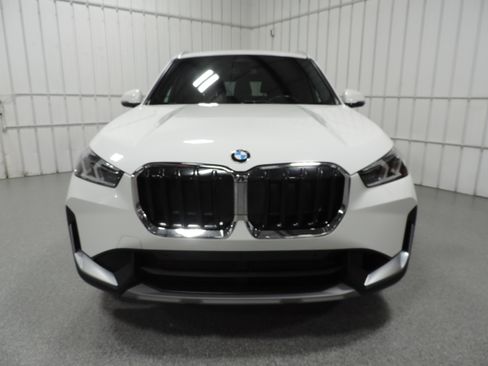 Used 2023 BMW X1 xDrive28i image 5