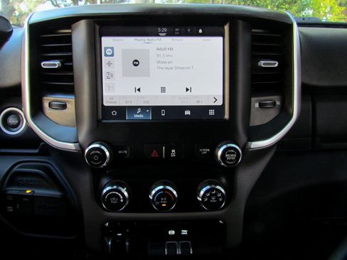 Used 2024 RAM 2500 Big Horn image 32