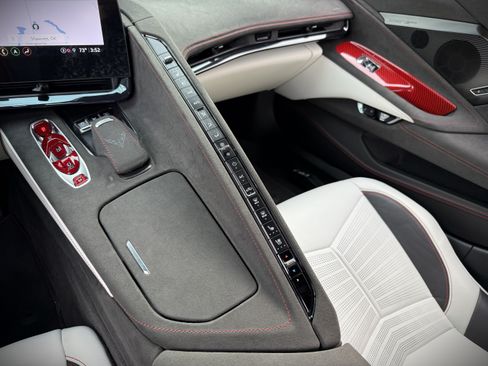 Used 2023 Chevrolet Corvette Premium Conv w/ 3LT image 41