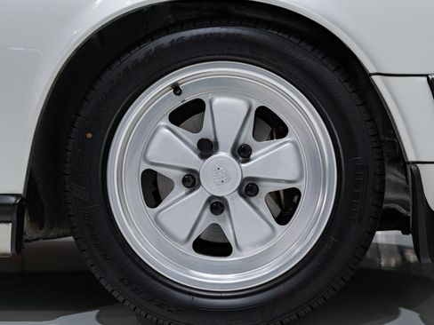 Used 1989 Porsche 911 Carrera image 18