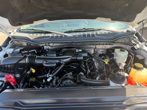 Used 2017 Ford F550 image 26