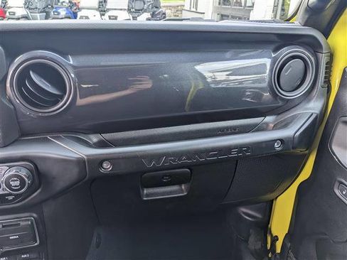 Used 2022 Jeep Wrangler Unlimited Sport image 24