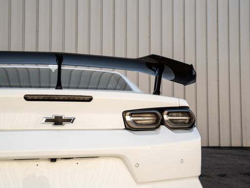 Used 2020 Chevrolet Camaro ZL1 image 37