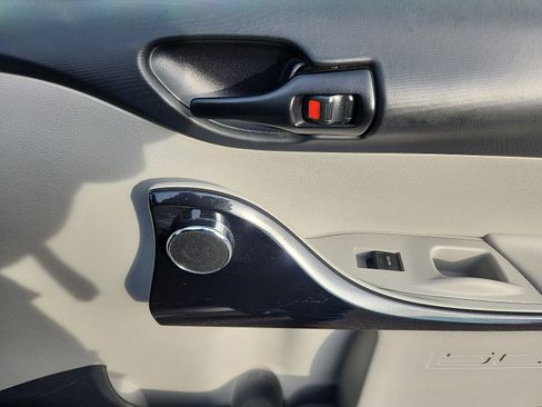 Used 2014 Scion iQ 10 Series image 26