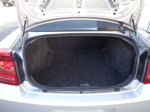 Used 2006 Dodge Charger UNAVAIL RWD image 10