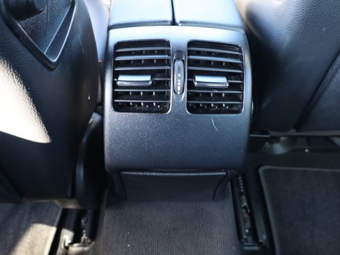 Used 2009 Mercedes-Benz C 300 image 15