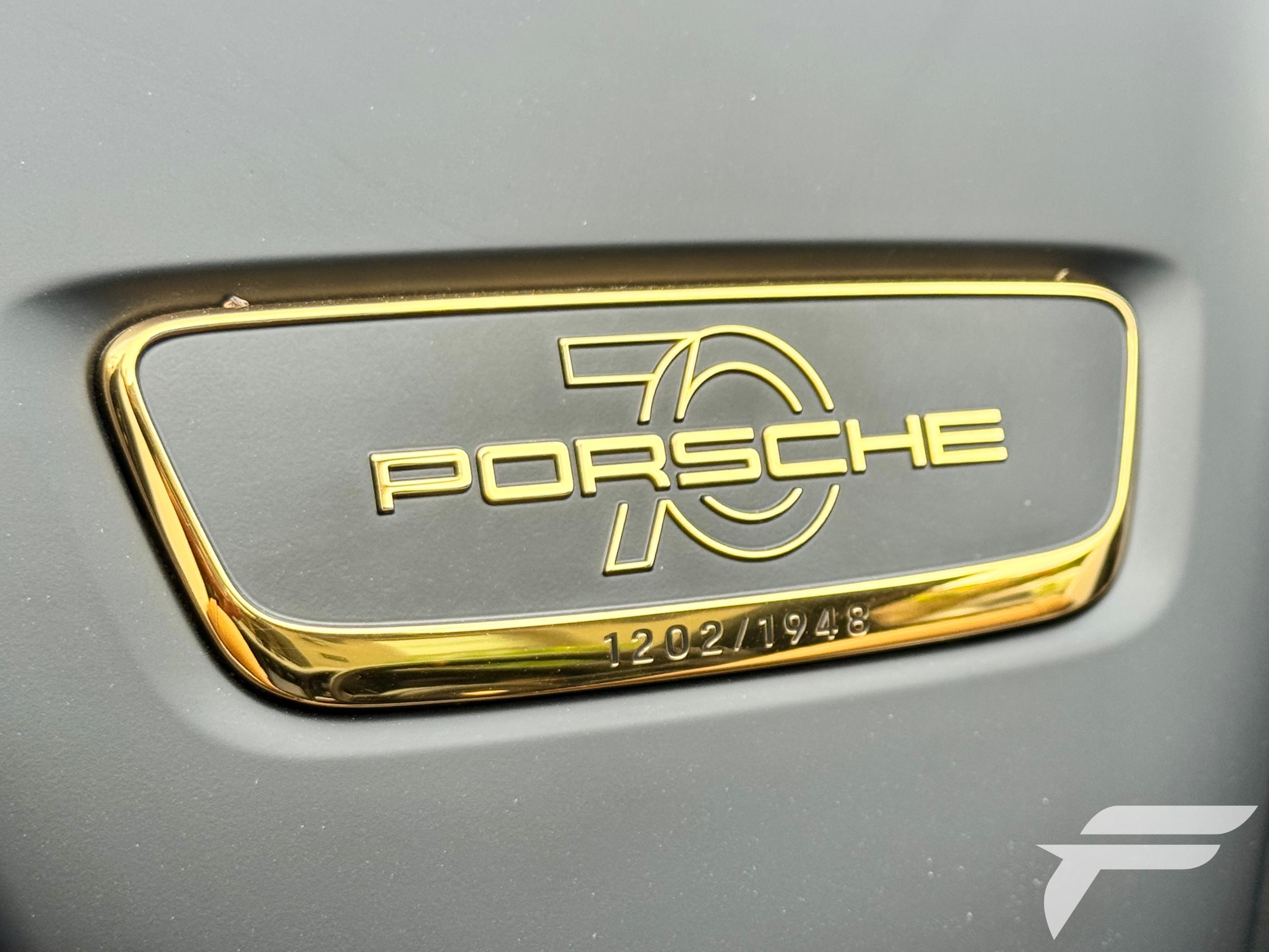 Used 2019 Porsche 911 Speedster RWD image 64