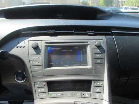 Used 2012 Toyota Prius Two image 5