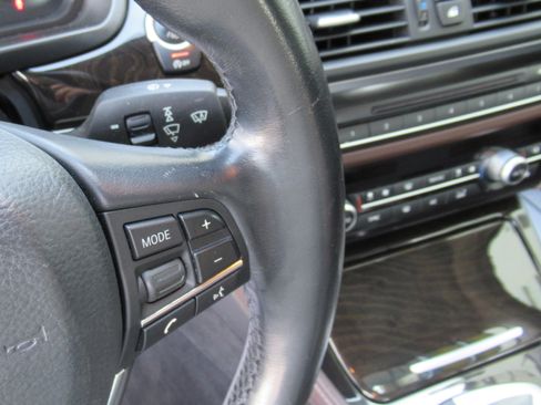 Used 2015 BMW 528i xDrive Sedan AWD/4WD image 21