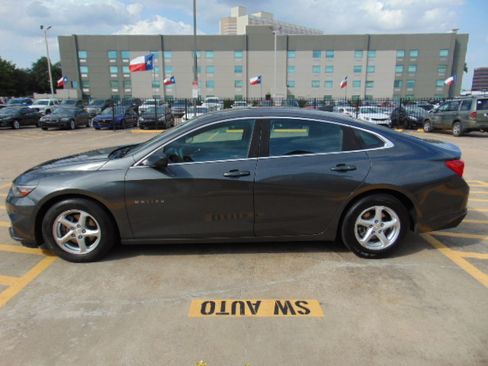 Used 2018 Chevrolet Malibu LS image 5