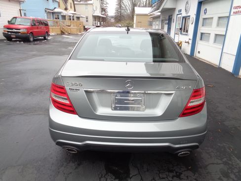 Used 2012 Mercedes-Benz C 300 image 9