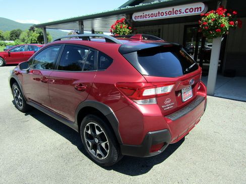Used 2018 Subaru Crosstrek 2.0i Premium AWD/4WD image 2