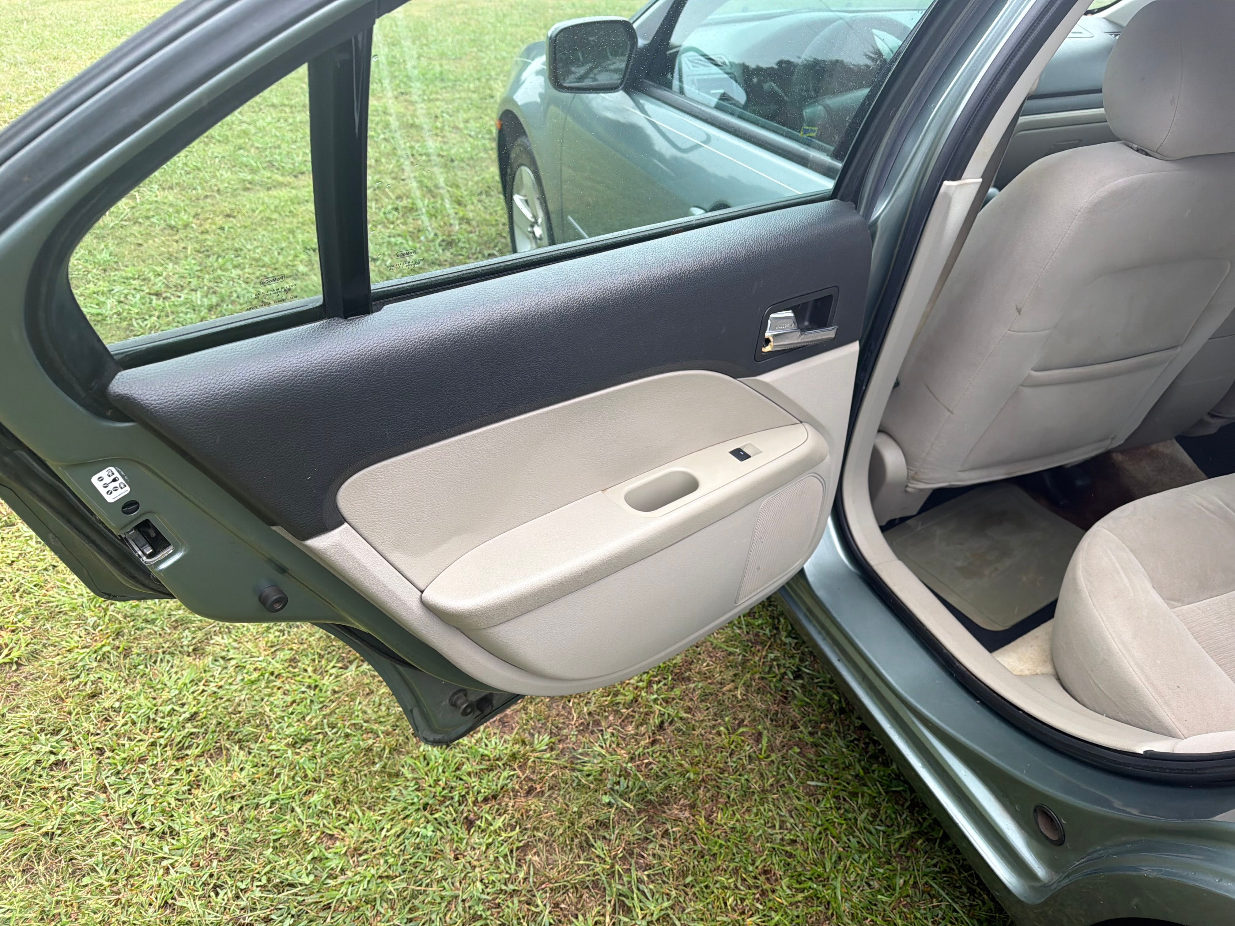 Used 2006 Ford Fusion SE FWD image 69
