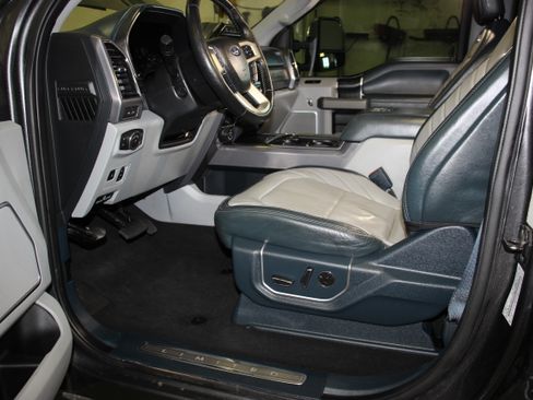Used 2019 Ford F250 4x4 Crew Cab Limited image 18