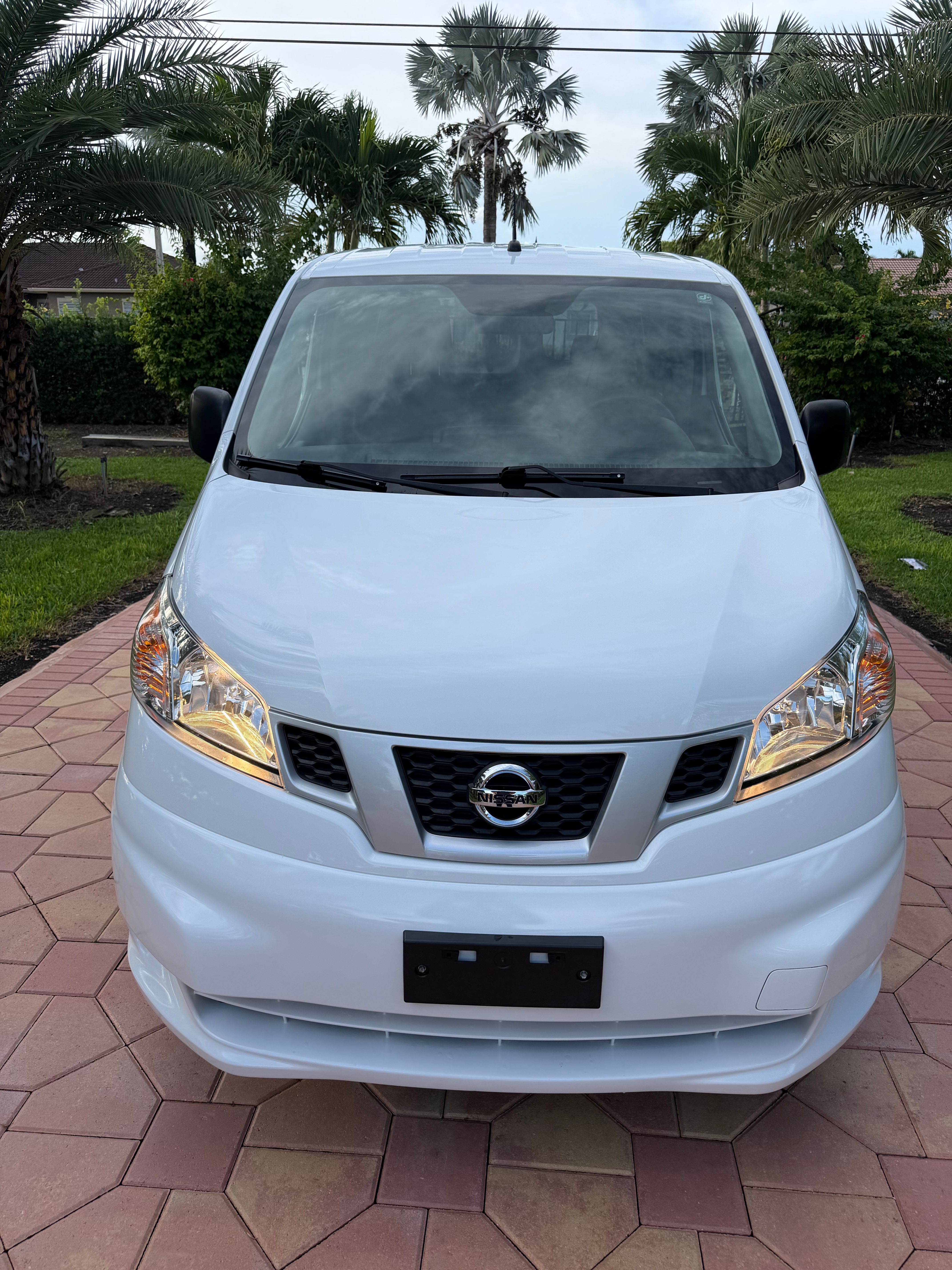 Used 2019 Nissan NV200 SV FWD image 2