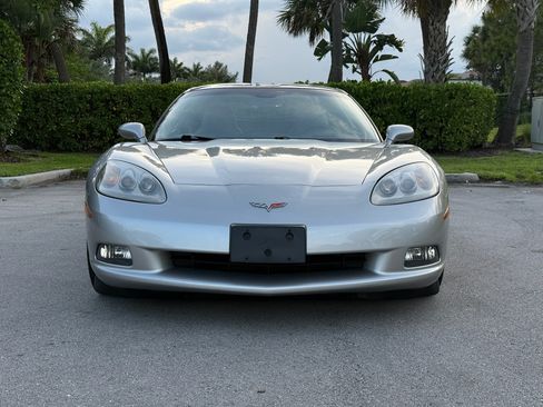 Used 2005 Chevrolet Corvette Coupe RWD image 12