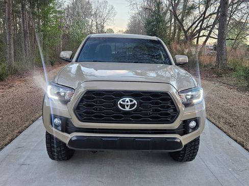 Used 2017 Toyota Tacoma image 7
