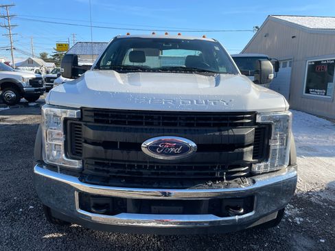 Used 2017 Ford F450 image 2