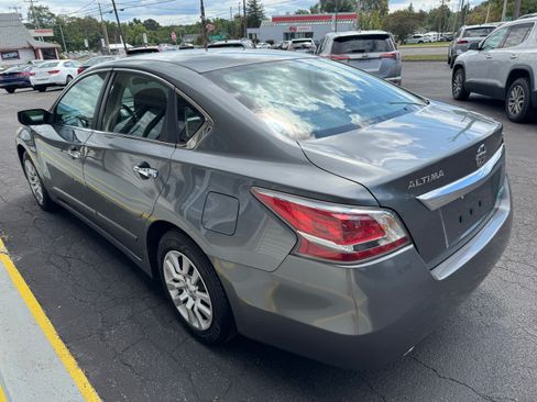 Used 2014 Nissan Altima 2.5 S FWD image 4