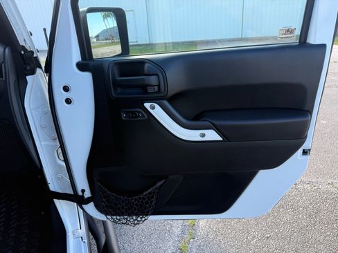 Used 2013 Jeep Wrangler Unlimited Sport image 63