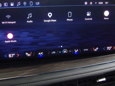 Used 2025 Chevrolet Suburban RST image 7