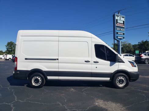 Used 2019 Ford Transit 250 image 7