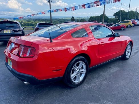 Used 2011 Ford Mustang Coupe RWD image 5