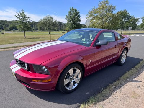 Used 2006 Ford Mustang GT Premium image 25