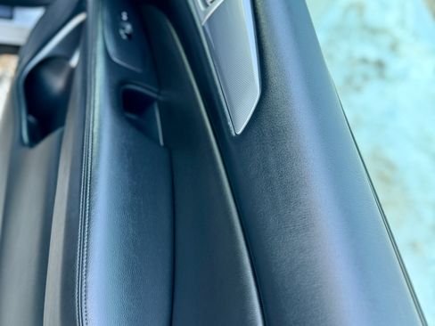 Used 2019 Nissan Pathfinder SL image 19