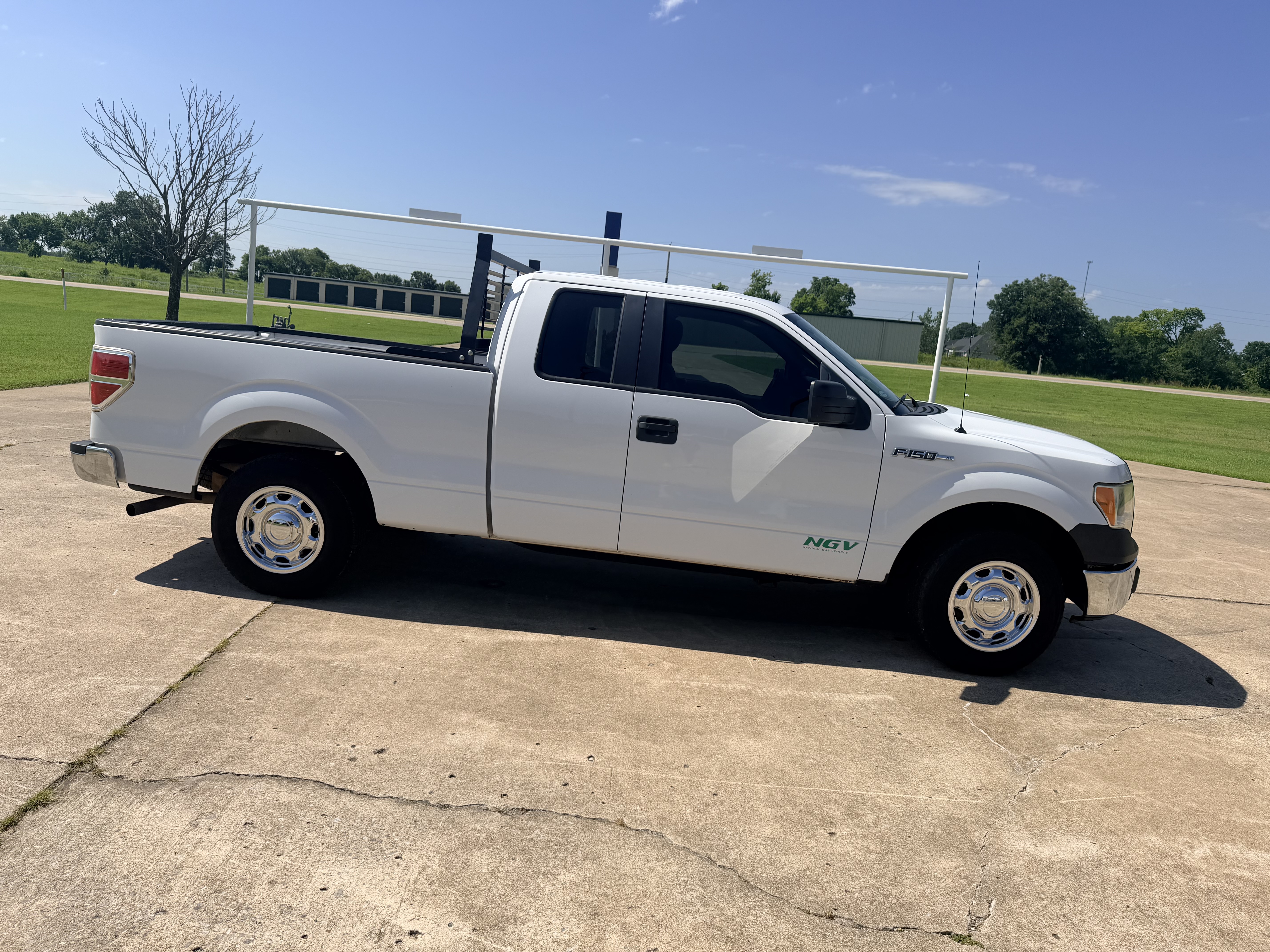 Used 2014 Ford F150 2WD SuperCab image 4