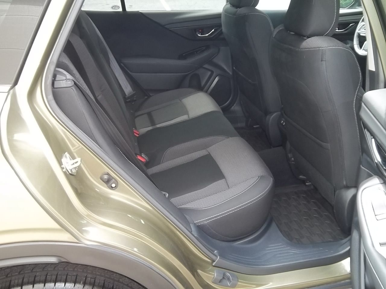 Used 2020 Subaru Outback Premium AWD/4WD image 27