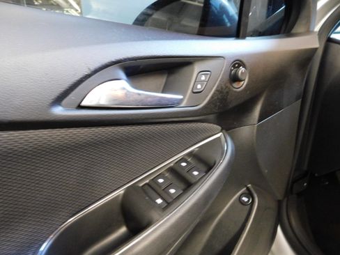 Used 2016 Chevrolet Cruze LT image 11