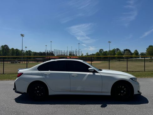 Used 2023 BMW 330i xDrive image 3