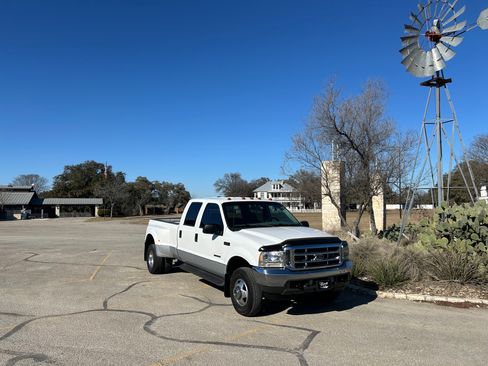 Used 2002 Ford F350 Lariat image 9